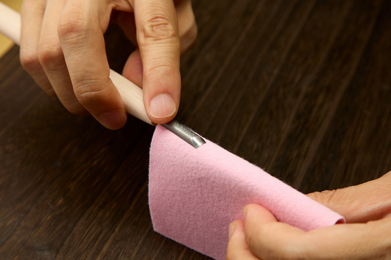 Using the EZ Care tool to restore the cutting edge