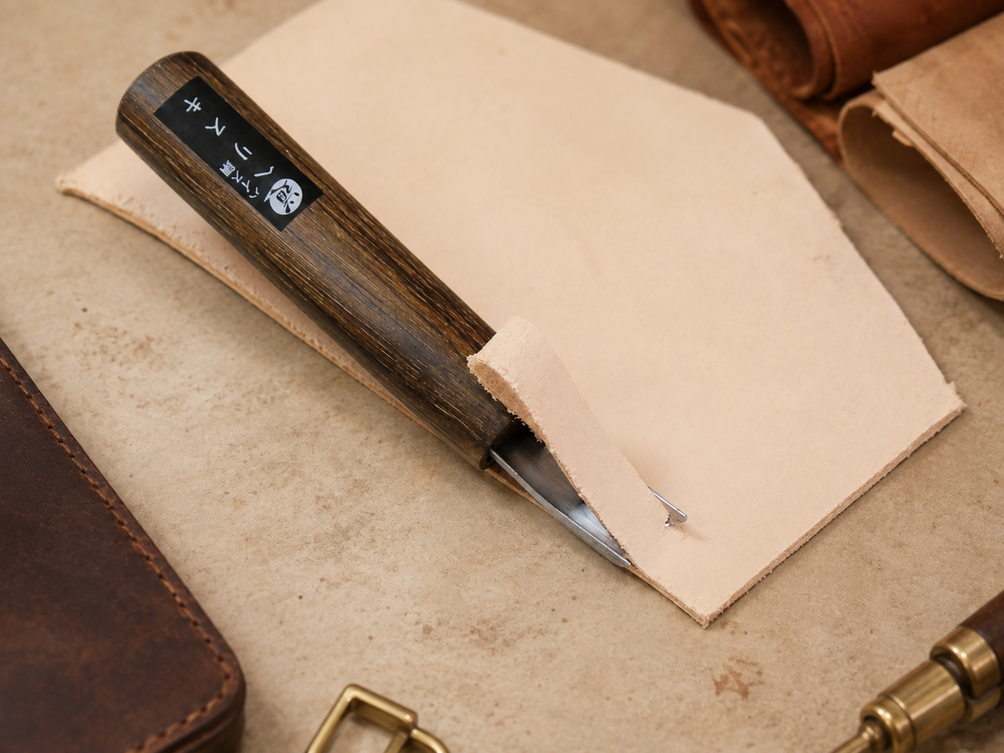 Thinning a leather edge with the EDGE SKIVING knife