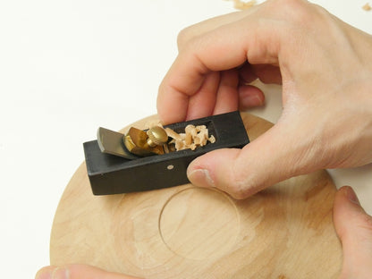 Shaping a concave surface with the CURVED mini plane